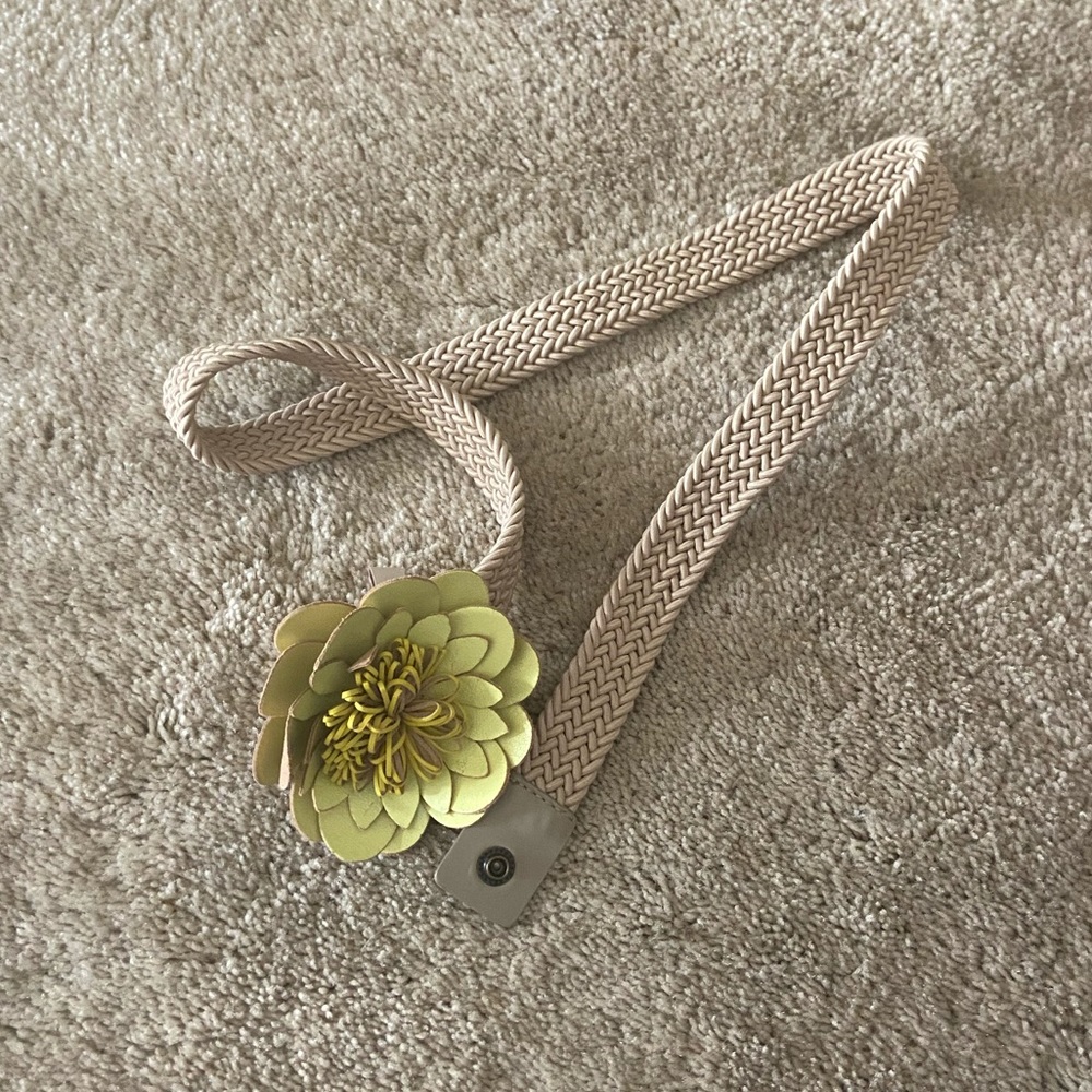 Ann Taylor LOFT Flower Woven Belt Green Stretch 8 10 Medium